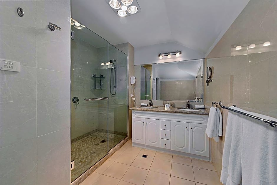 The Grand Hotel Launceston