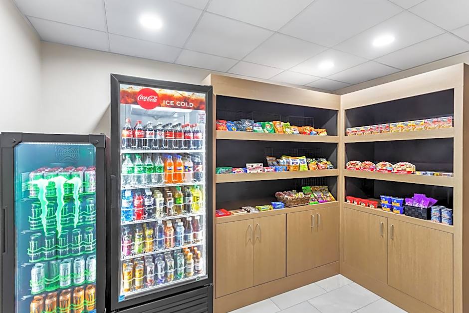 Holiday Inn Express Hotel & Suites Charleston-Southridge By IHG