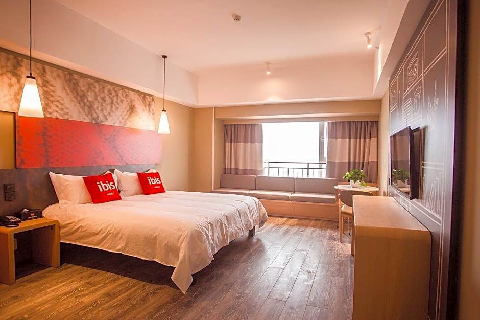 ibis Weihai Oriental New Ground  Hotel