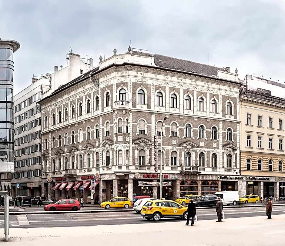Centrooms House