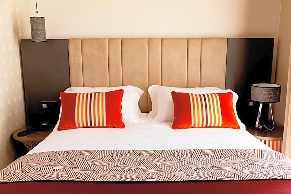 Amadomus Luxury Suites