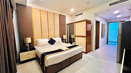 Deluxe King Studio