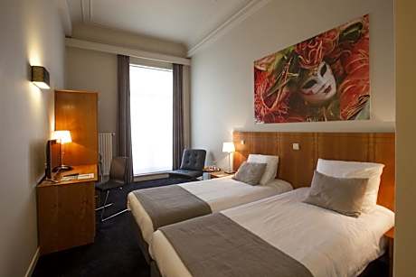 Standard Double or Twin Room with Bath