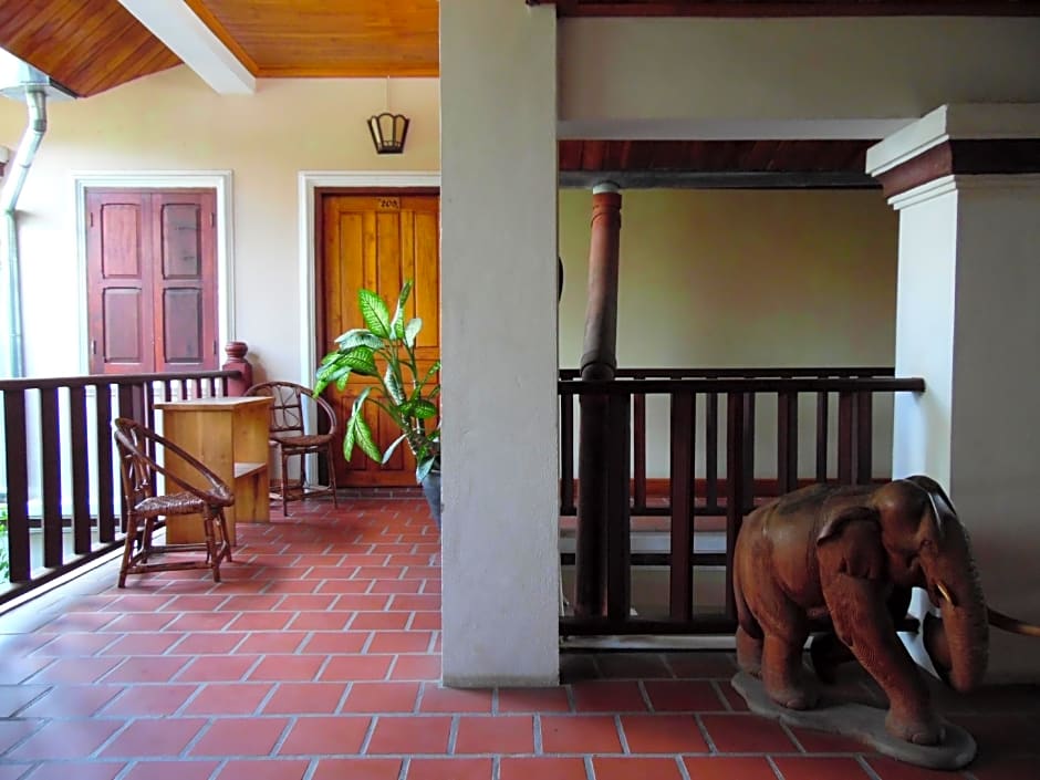 Golden Sun Boutique Hotel