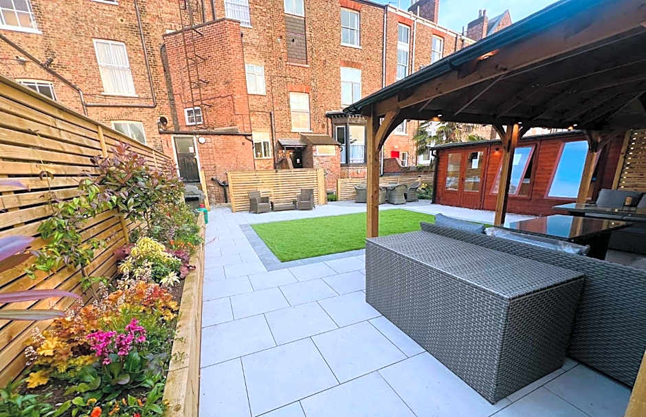 Hedley House Hotel & Apartments