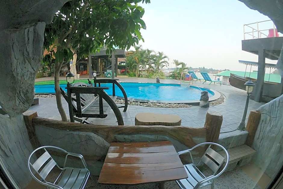 Suwanna Riverside Resort