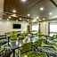 Holiday Inn Express & Suites Lindale – Tyler