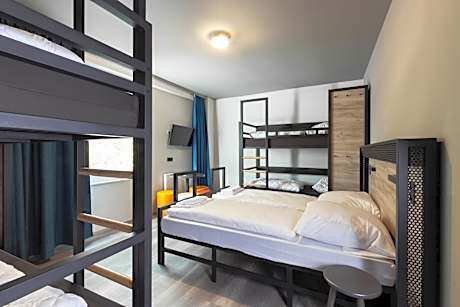 Six-Bed Room