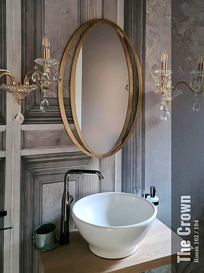 The Henry Self Check-In Guesthouse