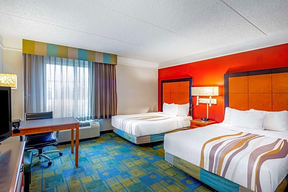 La Quinta Inn & Suites by Wyndham Fremont / Silicon Valley