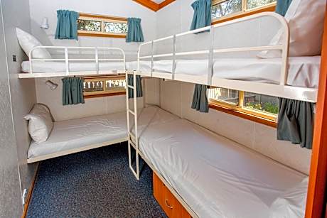 Superior 2 Bedroom Cabin - Sleeps 6