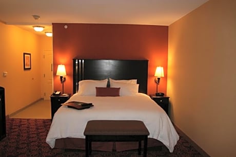 King Room - Hearing Access/Non-Smoking