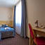 Hotel BEST with FREE PARKING