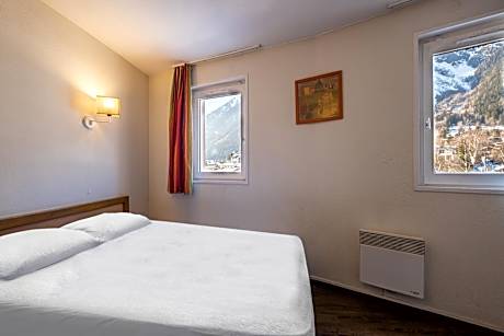 Superior  One-Bedroom Apartment with Sleeping Alcove (8 people) - River