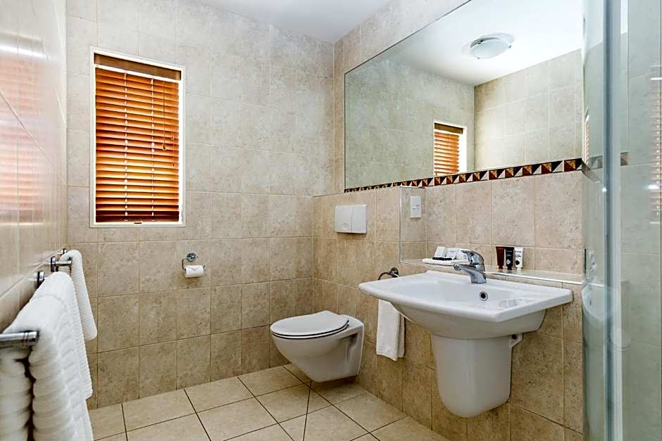 Pebble Beach Motor Inn