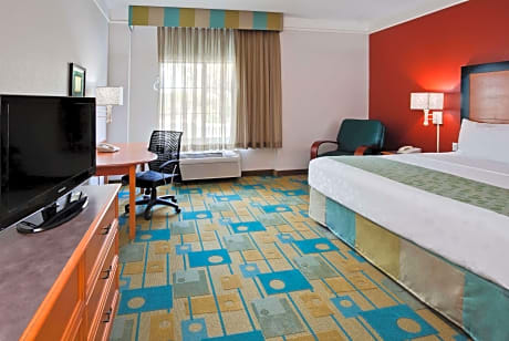 1 King Bed Accessible Room Non-Smoking