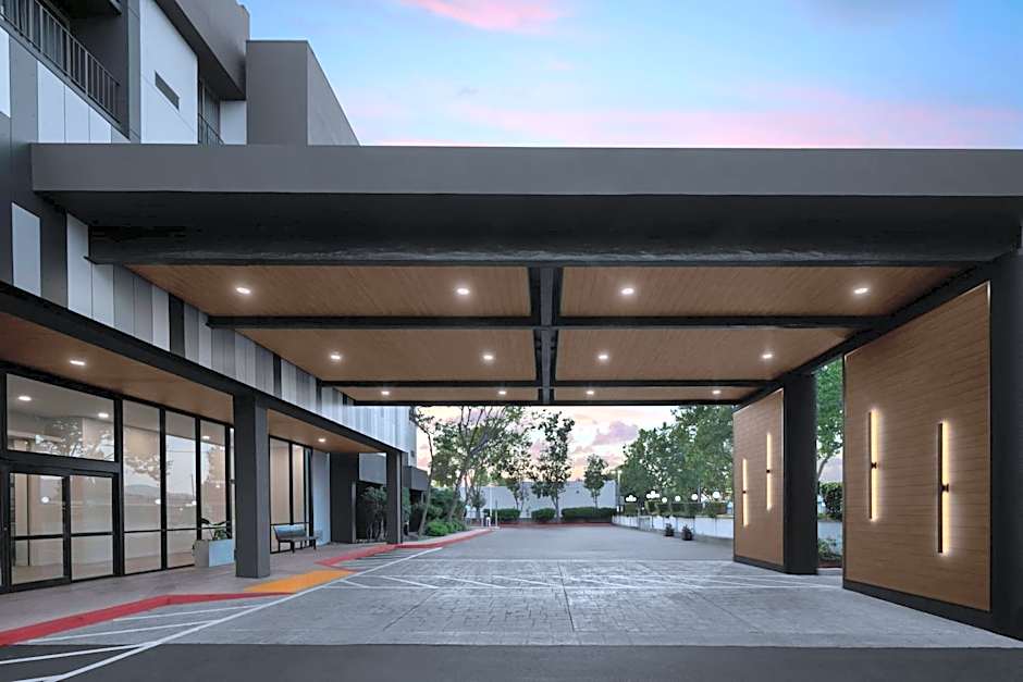 Courtyard by Marriott San Jose Airport