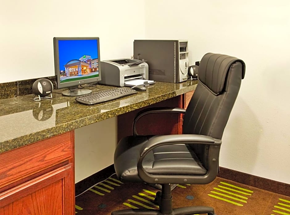 Holiday Inn Express Hotel & Suites St Charles By IHG