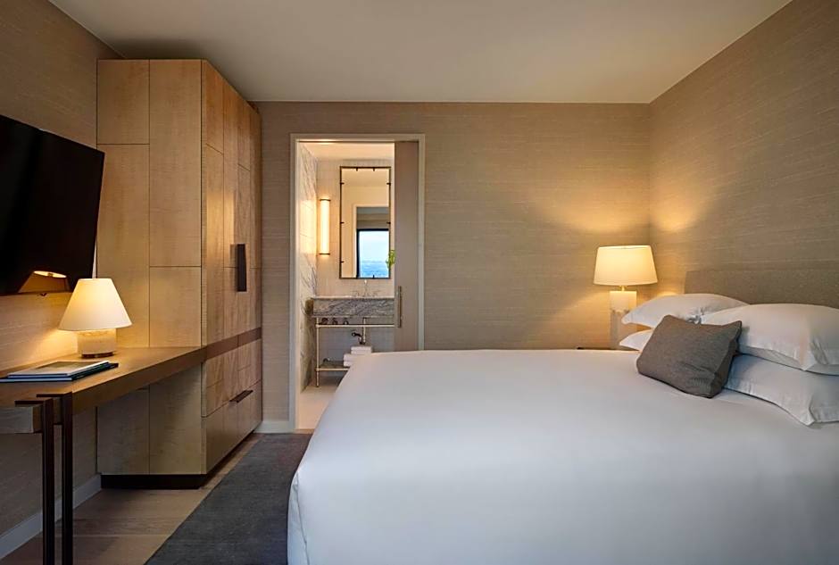 Kimpton Claret Hotel By IHG