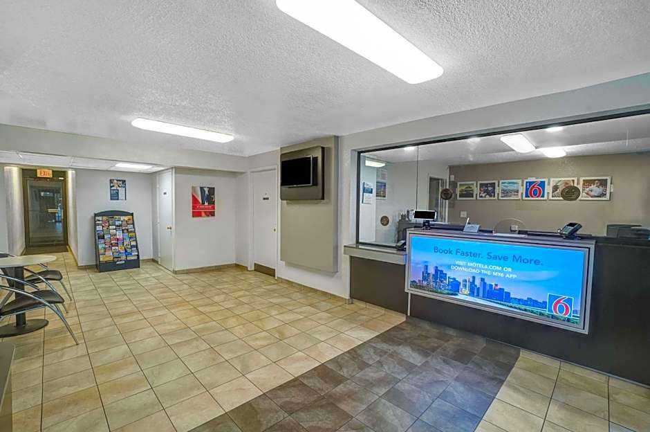 Motel 6-Lexington, KY - East I-75