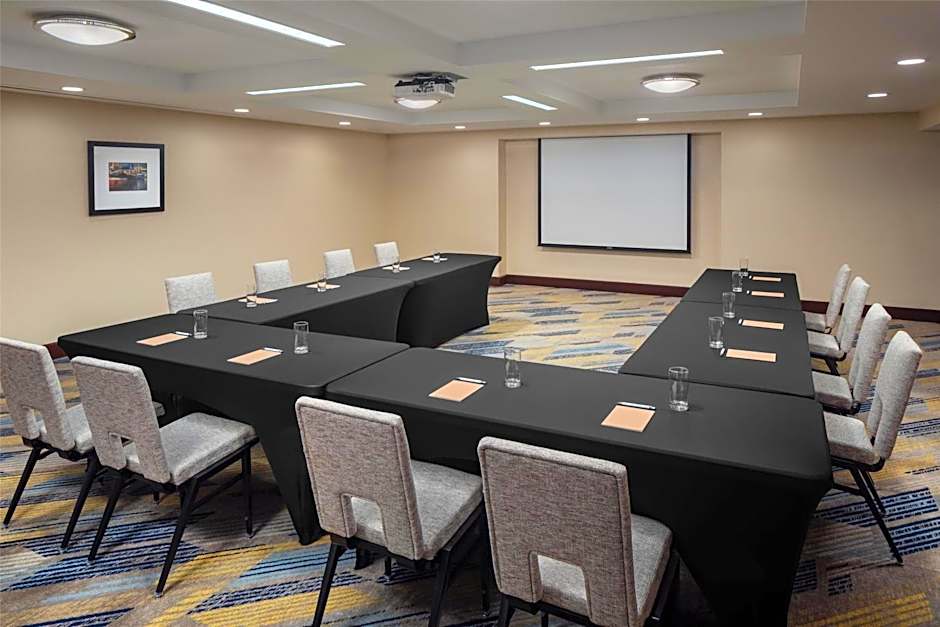 Hilton Garden Inn Portland Downtown Waterfront