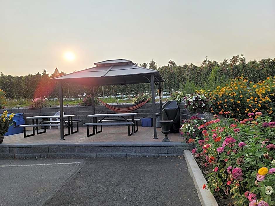 Lake Country Inn