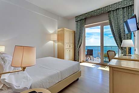 Superior Double Room with Sea View