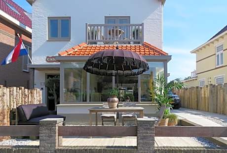 Casa duna close to the beach, city centre, dunes and parking area