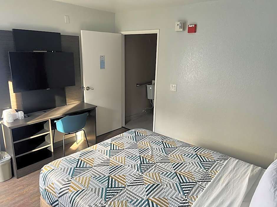 Motel 6-Westminster, CA - North