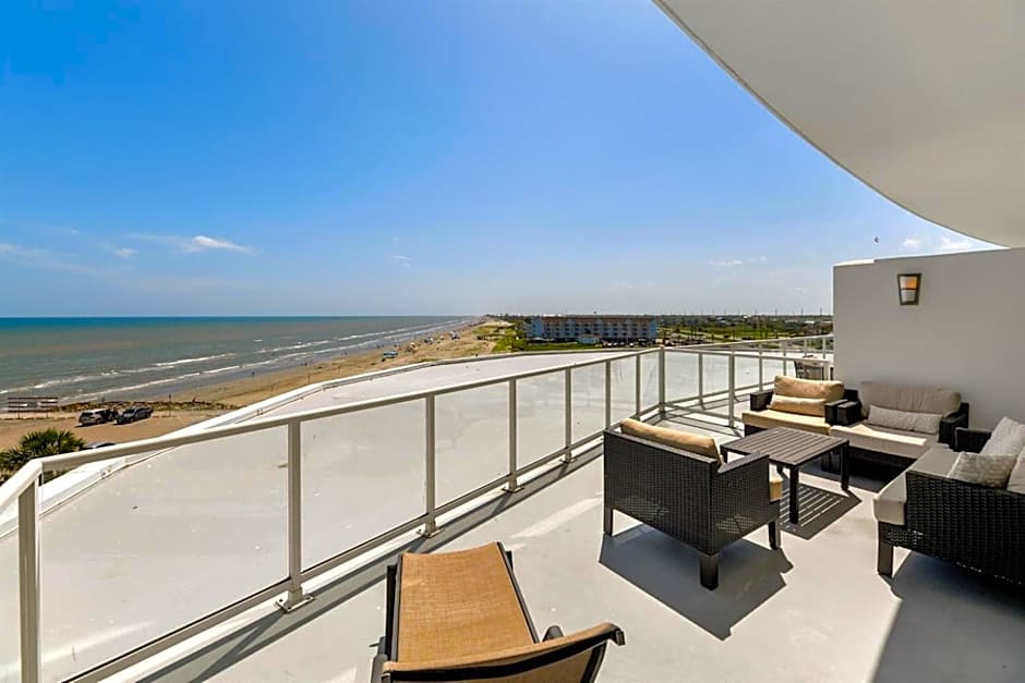 XL Terrace, Lazy River, I-O Pools, Game Room, Spa, Beach, Luxury 2-2 Penthouse!