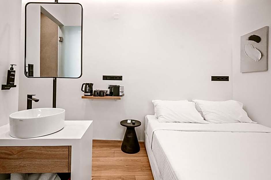 Plānis Str Urban Suites by Semavί