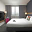 Moxy by Marriott London Heathrow Airport