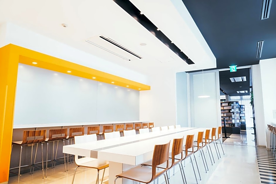 Quintessa Hotel Kokura Comic & Books