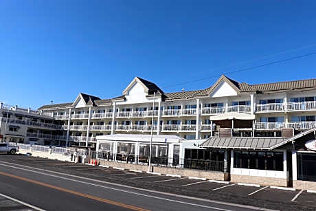 Montreal Beach Resort