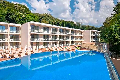 GRIFID Hotel Foresta - All Inclusive & Free GRIFID Beach - Adults Only