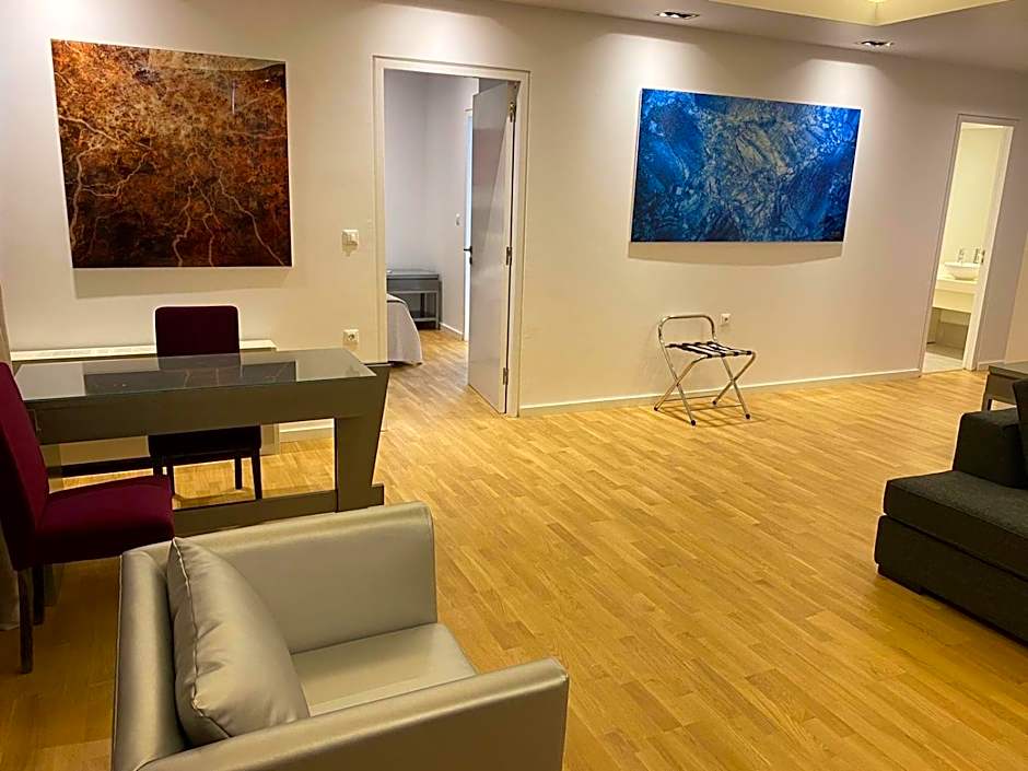 Theoxenia House Hotel