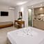 Mary Hotel & Mary Royal Suites