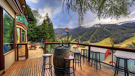 Candlelight Lodge