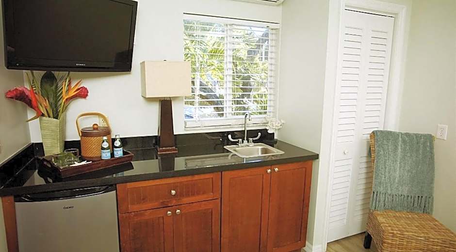 Coconut Palm Inn