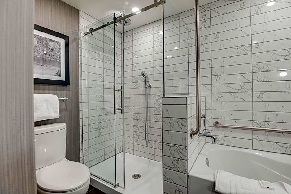 Sandman Signature Saskatoon South Hotel