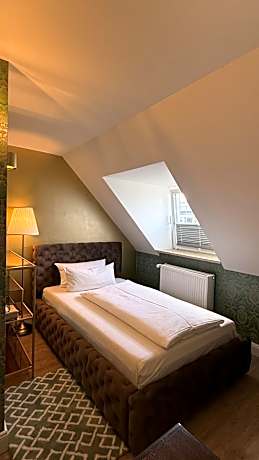 Single Room with Shower