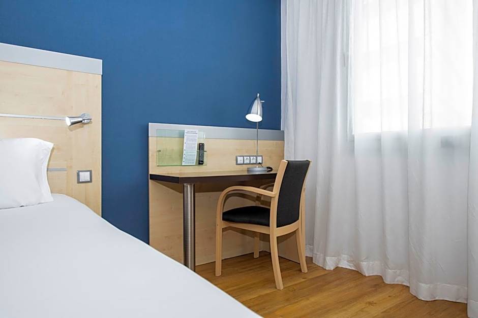 Holiday Inn Express Barcelona City 22@ By IHG