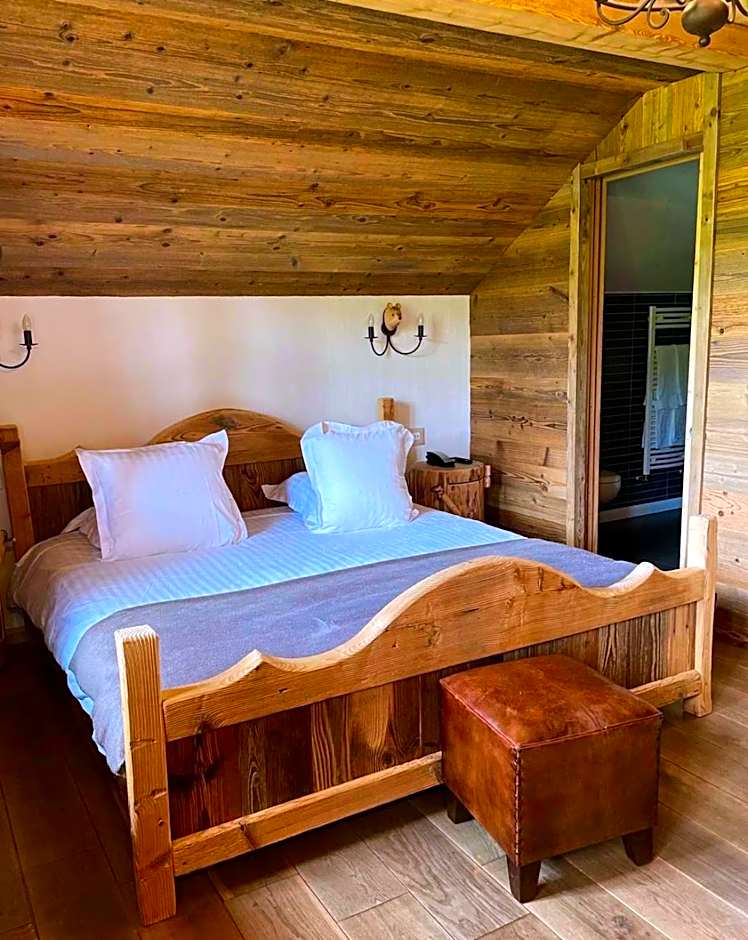 Photo 1 of 4 of Double Room