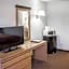 Econo Lodge Inn & Suites Colonie Center Mall