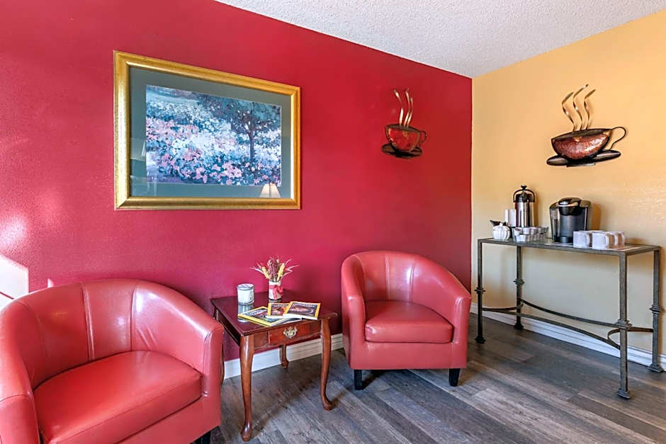 Suburban Studios Albuquerque Uptown