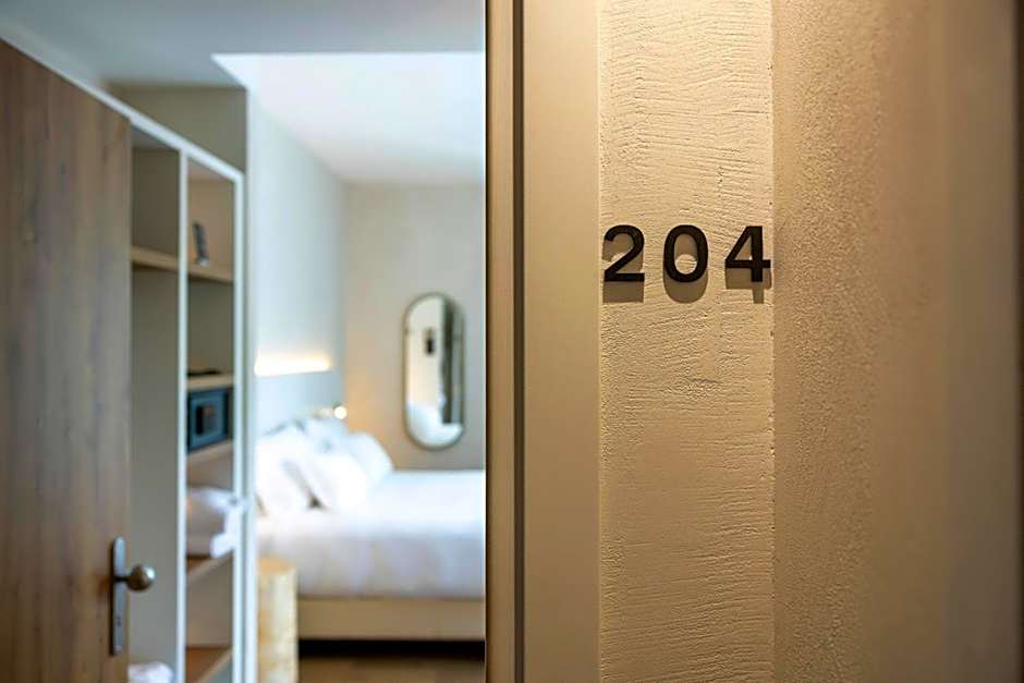 Hi Hotels Sirmione - Lakeview Pool