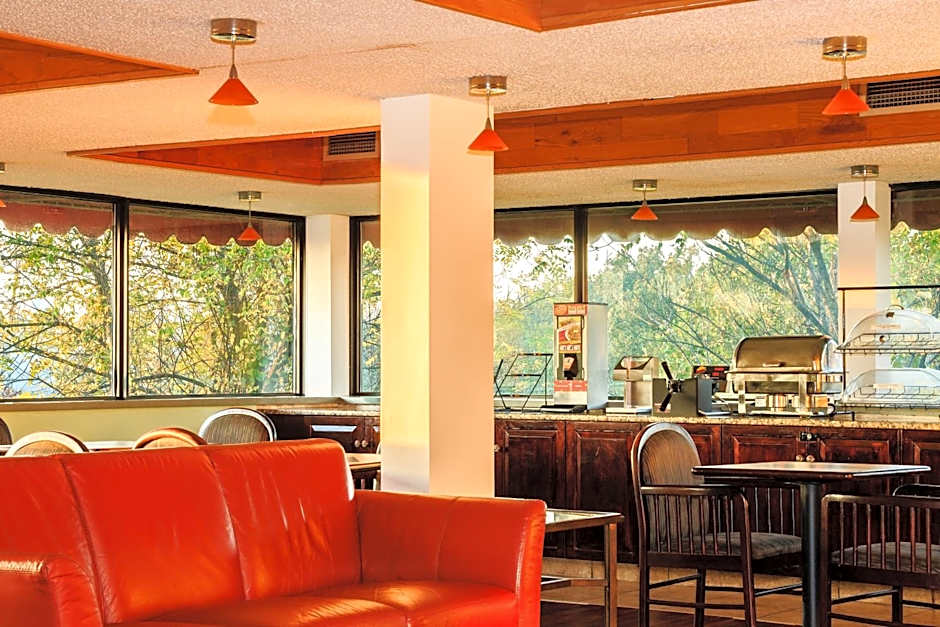 The View Inn & Suites Bethlehem / Allentown / Lehigh Airport