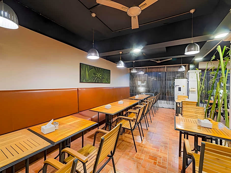 Hotel Athome & Serviced Apartments By Deccan Serai Hotels