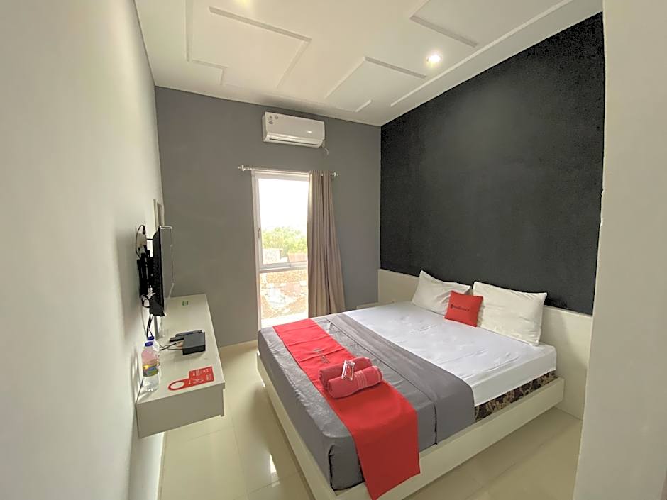 RedDoorz near RSUD Margono Purwokerto 3