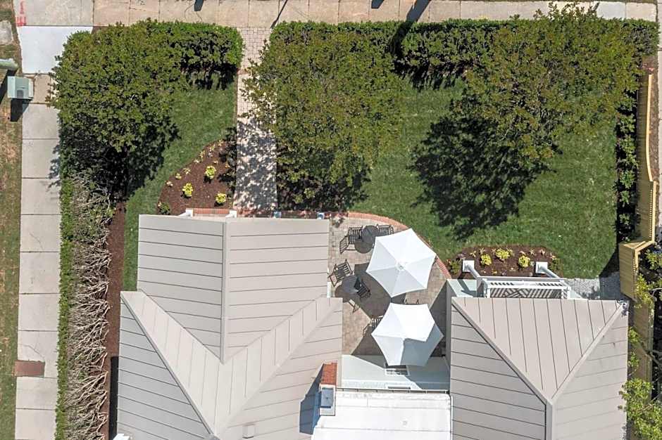 Hilltop 104 Inn at Old Beach